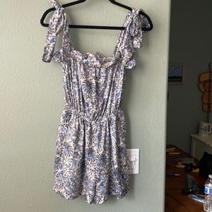 Adorable H&M blue flowered romper size 2